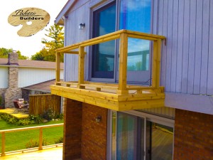 Commerce MI Deck Builder Cedar Wood Deck Balcony Glass Rail